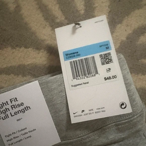 NWT Nike Gray High Rise Leggings- M - Picture 9 of 10
